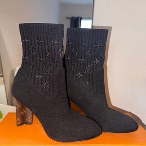 Louis Vuitton Silhouette Ankle Boot, Size 37 (7 women)